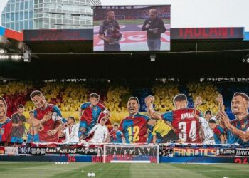 Taulant Xhaka tërhiqet nga futbolli, koreografi speciale nga klubi i Basel-it