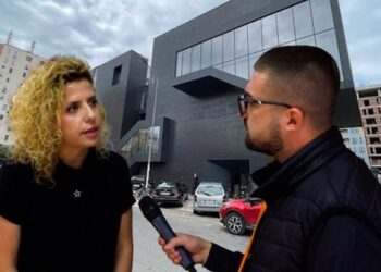 Rrumpalla në Bashkinë e Tiranës, drejtoresha rrit sipas qejfit taksat e biznesit