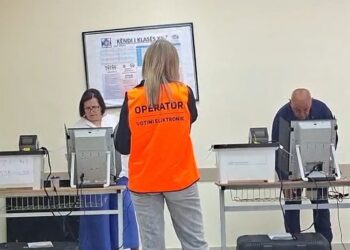 Nis numërimi i votave në Pustec
