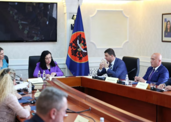 Ngërçi në Kuvendin e Kosovës, Osmani takon partitë parlamentare