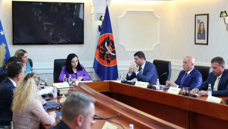 Ngërçi në Kuvendin e Kosovës, Osmani takon partitë parlamentare