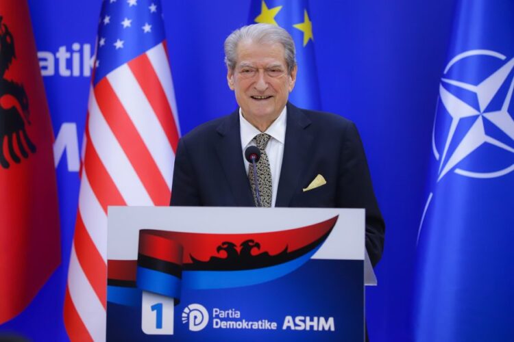 Berisha, akuza për manipulim masiv të votës së diasporës: DHL dhe Posta Shqiptare bashkëpunuan me PS