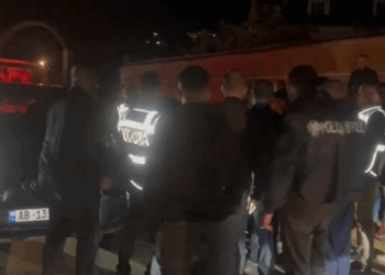 “Socialistët kapen në përpjekje për të blerë vota”/ Përplasje në Dibër, raportohet edhe për të shtëna me armë