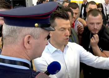 “Po vidhni votat e qytetarëve”- Përplasje mes Shehajt dhe nënkryetarit KZAZ në një QV në Tiranë