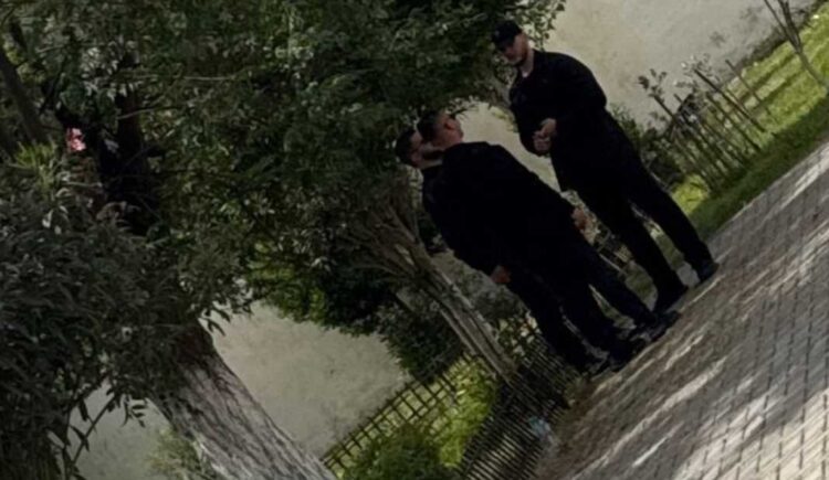 Elbasan/ Bllokohet qendra e votimit në Tregan, incidente në Fushë Mbret