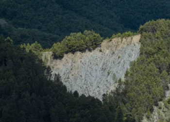 Si po gërryhet Shqipëria, vendi në rrezik nga erozioni