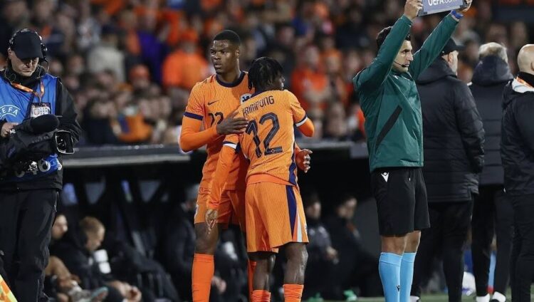 Liverpool gjen zëvendësuesin e Arnold, piketon mbrojtësin holandez