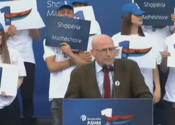 Griffin: Amerika është shumë e interesuar për atë që po ndodh këtu