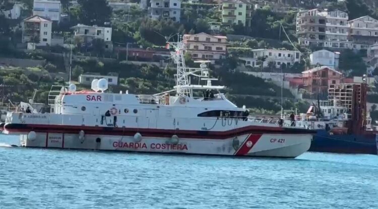 15 emigrantë të dëbuar nga Italia mbërrijnë në Shqipëri