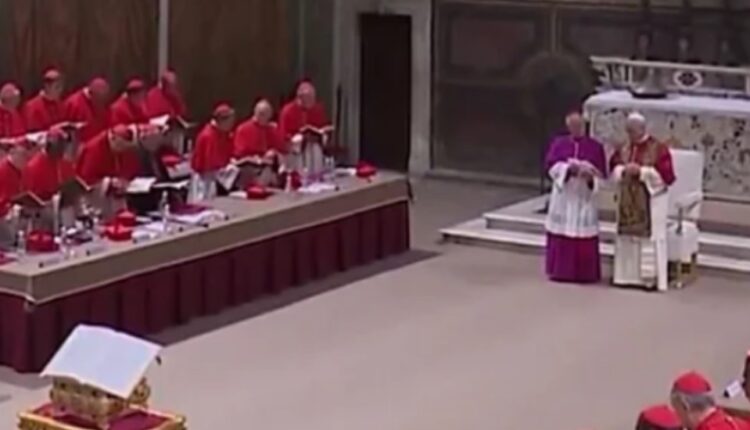 Video – Vatikani publikon për herë të parë pamjet brenda Konklavës kur zgjidhet Papa i ri