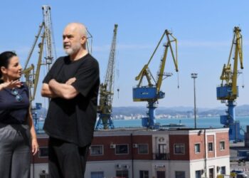 Media amerikane: Balluku bën një “sy qorr” ndaj trafikut të kokainës në Portin e Durrësit