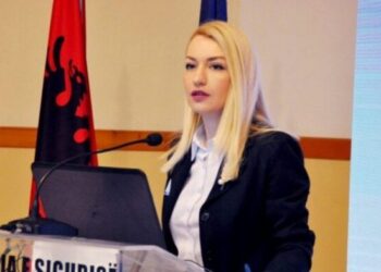 Fitoi mandatin e deputetes, Romina Kuko dorëhiqet nga posti i Zëvendësministres së Brendshme