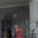 Zjarr në një pallat në Radhimë, evakuohen banorët