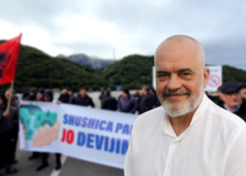 Akuzuan qeverinë se planifikon ti lërë pa ujë, por banorët e fshatrave të Vlorës votojnë masivisht Ramën