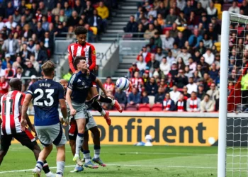 Brentford “leksion” Man. United, Newcastle shpëton në fund. “Paqe” në derbin londinez (video)