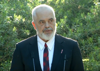 Rama paralajmëron ndryshime në Qeveri dhe PS