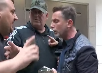 Erion Braçe në zyrën e patronazhistëve, përplaset me përfaqësuesin e PD dhe kërcënon gazetaren