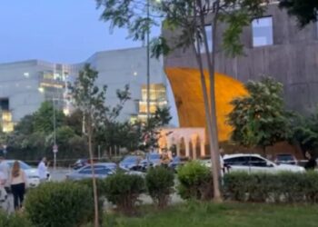 VIDEO – Alarm për bombë te “Plazza” në Tiranë