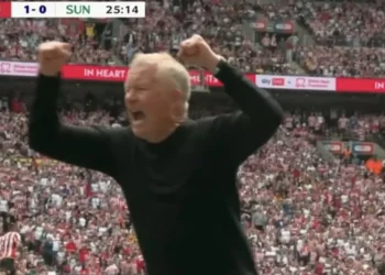 Luhet ndeshja më e shtrenjtë në histori, mbyllet pjesa e parë! Sheffield Utd 45 minuta larg Premier League (video)