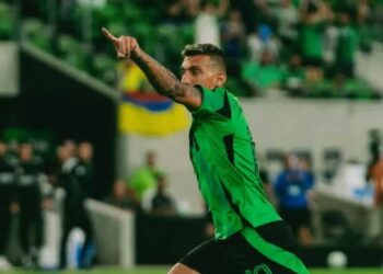 VIDEO/ Gol nga jashtë zone, Myrto Uzuni bën protagonistin te Austin