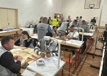 Numërohen 40% e kutive në Durrës, si ndahen mandatet