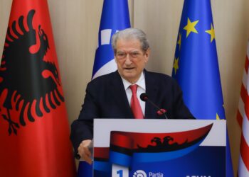 Berisha paralajmëron protestë në Tiranë ditën e Samitit të BE: Zgjedhjet u vodhën!