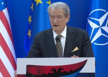 Grupi kriminal i goditur veproi gjatë zgjedhjeve? Berisha: Kush e informoi Visin e Pojës të largohet?