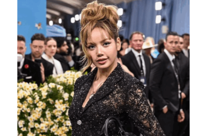 Doli me të brendshme në “Met Gala”, aktivistja e njohur shokon me detajin në veshje (FOTOT)