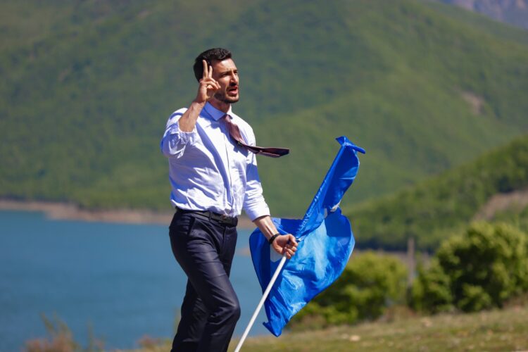 Demokrat në zemër, demokrat në kokë, demokrat në botë