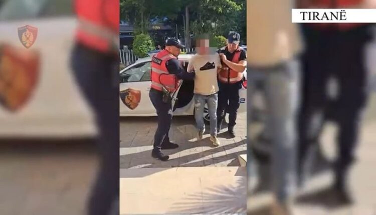 I dënuar me 11 vjet burg për vrasje, arrestohet në Tiranë 43-vjeçari (Emri)