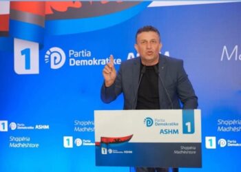 PD denoncon blerje votash në Kolonjë: Administrata e bashkisë po shpërndan para dhe po manipulon procesin