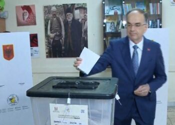 E ka me Ramën? Presidenti Begaj: Nuk duhet të ketë në asnjë rast në asnjë mënyrë gjuhë bullizuese