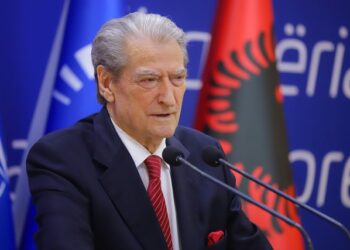 Berisha apel shqiptarëve: A jeni të gatshëm të sakrifikoni për votën e lirë?