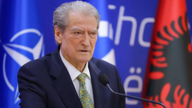 “Bandat punuan për 28 deputetë”, Berisha flet me emra: Takimet organizoheshin tek shtëpia e Dakos në ‘Bllok’