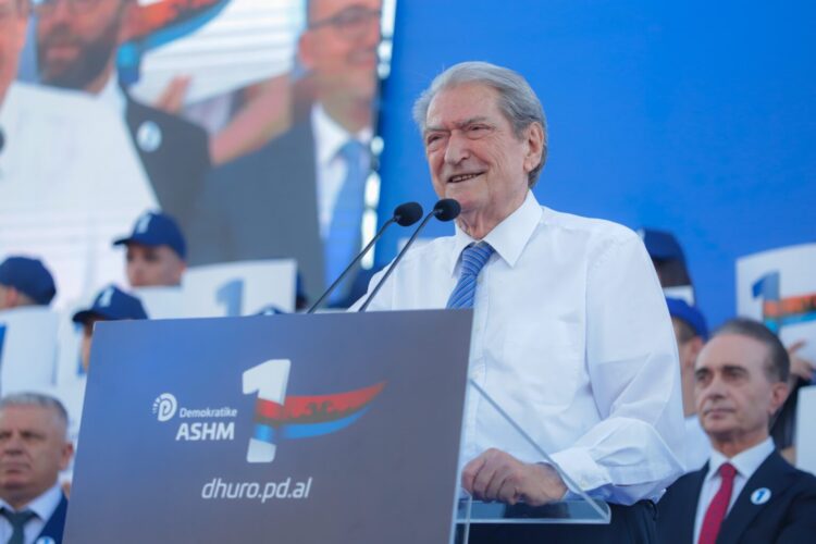 Berisha: Të lësh njerëzit pa ilaçe dhe të lash makinën për 10 mijë euro është krim