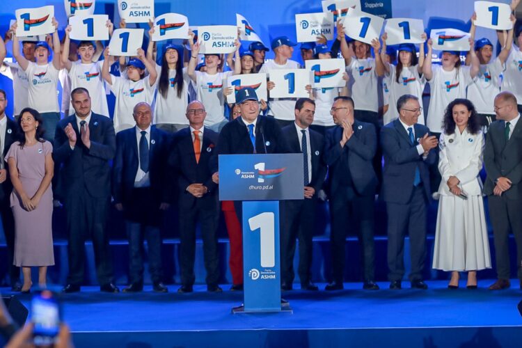 Berisha-Ramës: Të garantoj se djegësi që nuk u ndez kurrë, do të djegë karrierën tënde politike