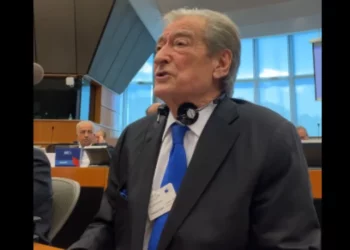 “Zgjedhjet ishin farsë,  Berisha në samitin e IDU në Bruksel: Kërkoj mbështetjen tuaj që kombi im të votojë i lirë