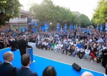 Berisha nga Korça: Djepi bosh, klasat pa nxënës janë mjerim për çdo shqiptar!