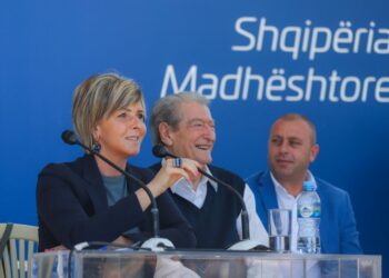 Deputetja italiane: Ndryshoni me votën tuaj fatin e Shqipërisë, jemi përkraj jush