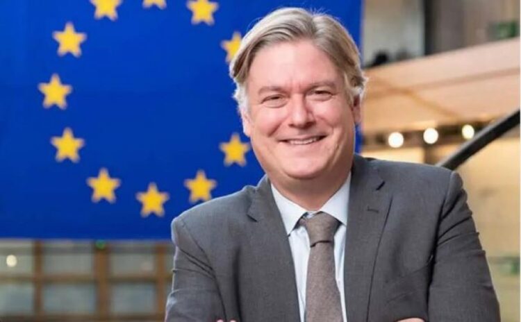 Eurodeputeti: Rama, një kryeministër që përfaqëson “turpin e vendit”