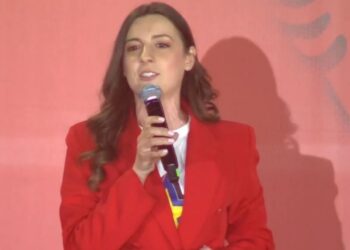 Zegjine Çaushi ironizon Gazment Bardhin: Gazo ka dal deti këtu, ti s’di as not