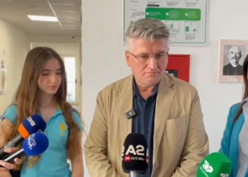 Arrestimi i bashkëshortit të Elda Hotit, Gjekmarkaj: Në vend që të merren me blerësit e votës, merren me ata që e mbrojnë atë