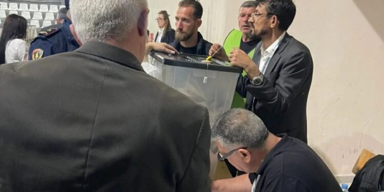 PD kryeson bindshëm në Kamëz, 846 vota para PS