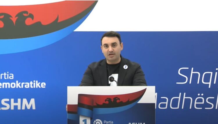 Këlliçi: Ambulancat publike do të përdoren sot për të shpërndarë para për blerjen e votave