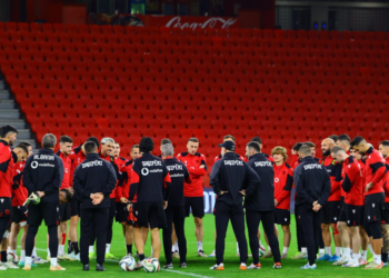 Sylvinho publikon listën, ja kuqezinjtë që do të kërkojnë fitoren ndaj Serbisë