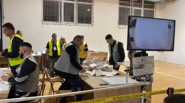 Numërohet kutia e parë në Kukës