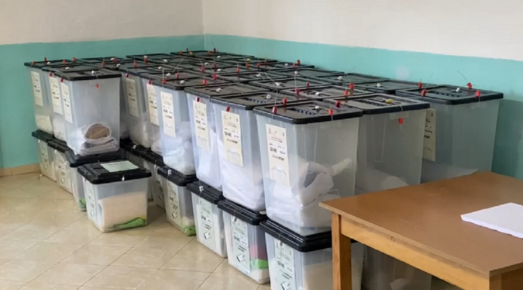 Shpallet rezultati në Rrogozhinë / Ja si ndahen votat