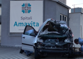 Kush është mjekja që i shpërthyen makinën me tritol në parkingun e spitalit (Emri)