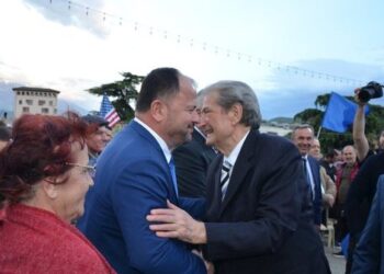 Takimi përmbyllës në Berat, Maliqi paralajmëron: Uragani i fitores nuk ndalet