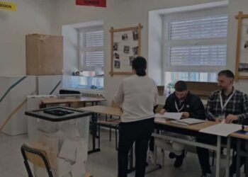 Sherr brenda partisë! Kandidati socialist godet komisionerin e PS në Maqellarë të Dibrës